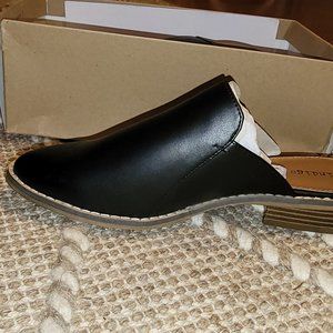 Indigo rd. Black mules